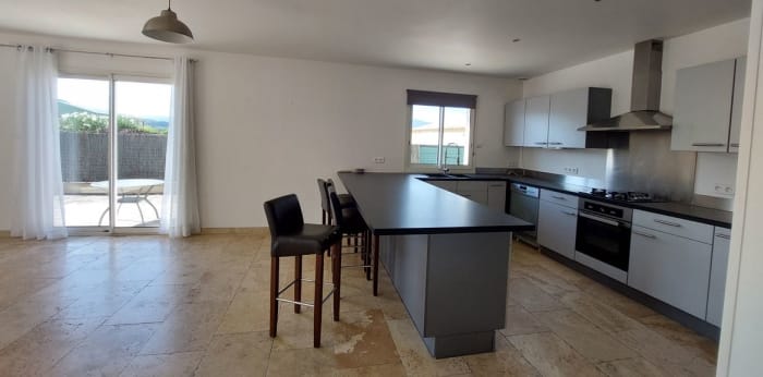 Image 6 sur 30 - Maison/villa  ·  Vente · Les Mees (04190) · 7 pièces · 175m²