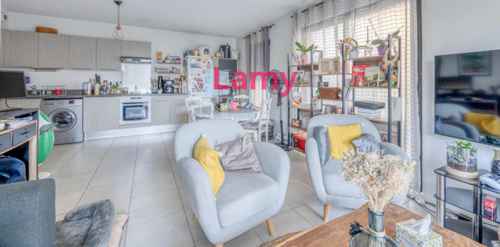 Image 2 sur 9 - Appartement  ·  Vente · Bordeaux (33200) · 3 pièces · 64m²