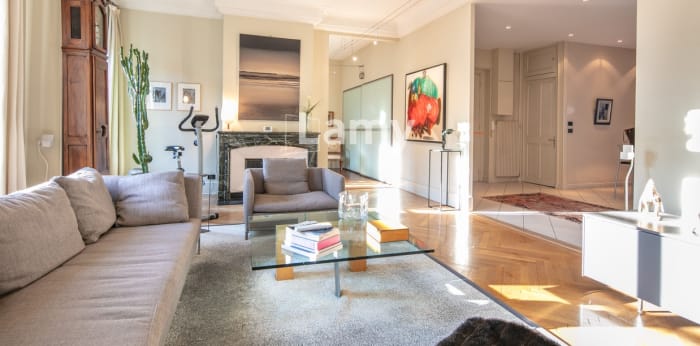 Image 2 sur 13 - Appartement  ·  Vente · Grenoble (38000) · 5 pièces · 147m²