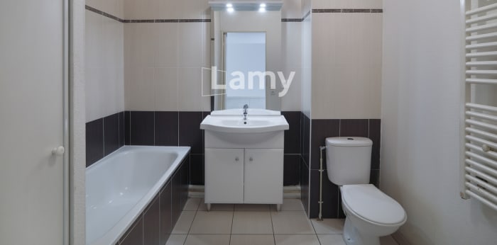 Image 4 sur 5 - Appartement  ·  Vente · St Jean De Luz (64500) · 2 pièces · 49m²