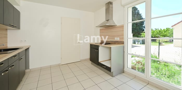 Image 5 sur 13 - Maison/villa  ·  Vente · Boissise La Bertrand (77350) · 5 pièces · 124m²