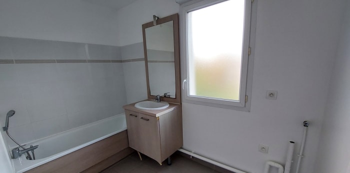 Image 6 sur 11 - Appartement  ·  Vente · St Maximin (60740) · 4 pièces · 72m²