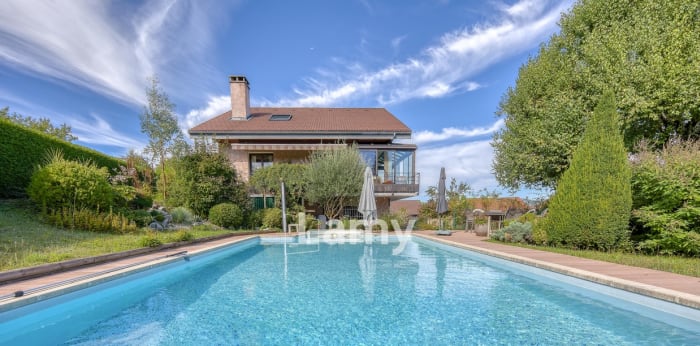 Image 1 sur 21 - Maison/villa  ·  Vente · Poisy (74330) · 9 pièces · 197m²