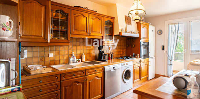 Image 4 sur 11 - Appartement  ·  Vente · Pau (64000) · 4 pièces · 83m²