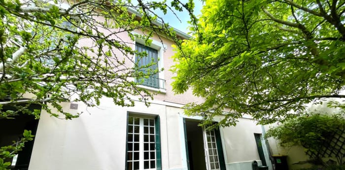 Image 1 sur 13 - Maison/villa  ·  Vente · Enghien Les Bains (95880) · 6 pièces · 115m²