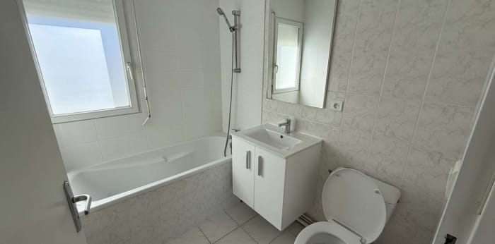 Image 5 sur 6 - Maison/villa  ·  Vente · Nantes (44000) · 3 pièces · 61m²