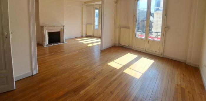Image 2 sur 14 - Appartement  ·  Vente · Reims (51100) · 5 pièces · 107m²