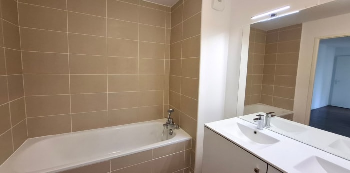 Image 7 sur 11 - Appartement  ·  Vente · Reze (44400) · 3 pièces · 65m²