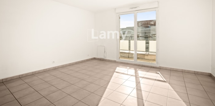 Image 11 sur 18 - Appartement  ·  Vente · Lyon 07 (69007) · 4 pièces · 74m²