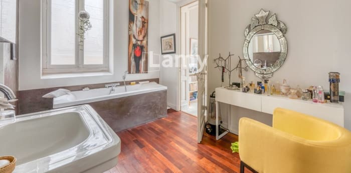 Image 4 sur 20 - Appartement  ·  Vente · Bordeaux (33000) · 6 pièces · 240m²