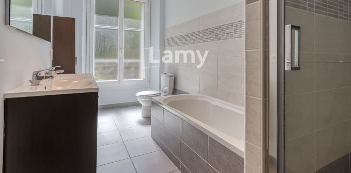 Image 9 sur 11 - Appartement  ·  Vente · Aix Les Bains (73100) · 3 pièces · 108m²