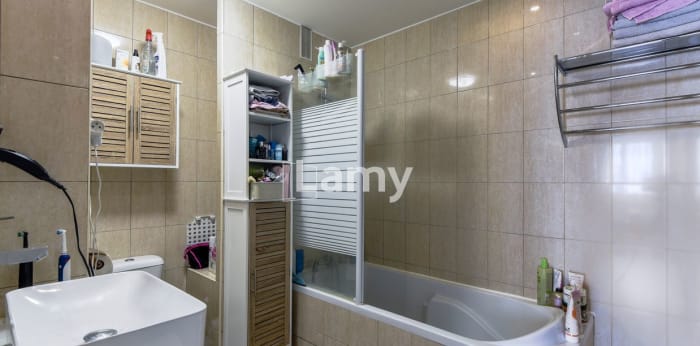 Image 10 sur 11 - Appartement  ·  Vente · Salon De Provence (13300) · 4 pièces · 84m²