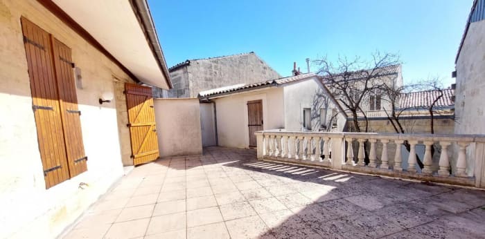 Image 12 sur 15 - Maison/villa  ·  Vente · Bordeaux (33800) · 7 pièces · 205m²