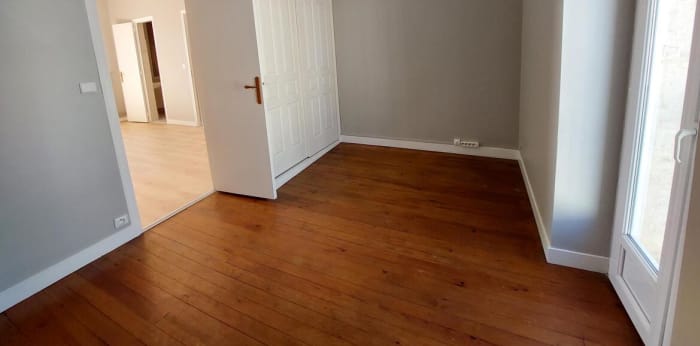Image 9 sur 15 - Maison/villa  ·  Vente · Bordeaux (33800) · 7 pièces · 205m²