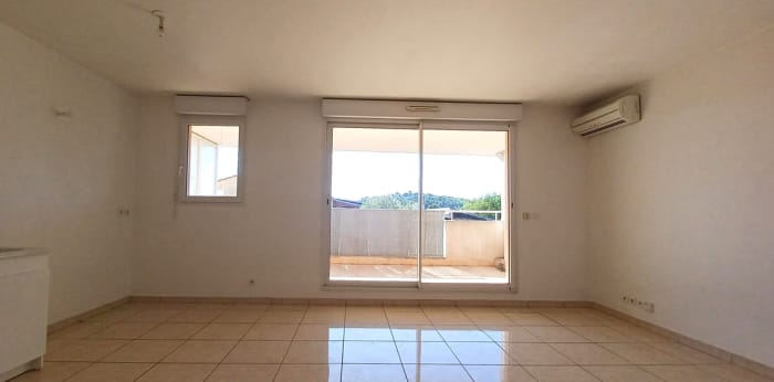 Image 1 sur 9 - Appartement  ·  Vente · Entraigues Sur La Sorgue (84320) · 3 pièces · 61m²