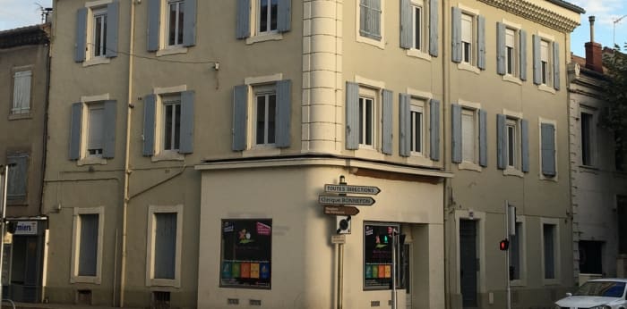 Image 1 sur 8 - Immeuble  ·  Vente · Ales (30100) · 404m²