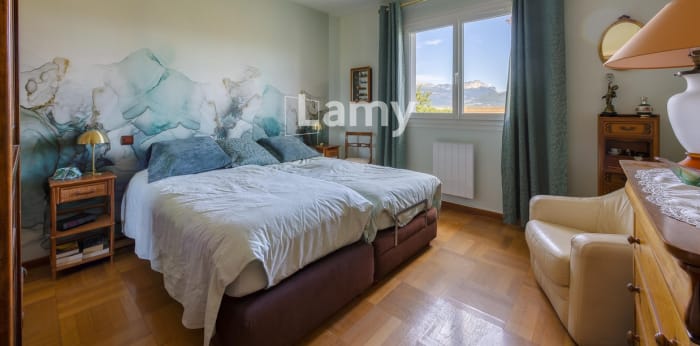 Image 7 sur 21 - Maison/villa  ·  Vente · Poisy (74330) · 9 pièces · 197m²