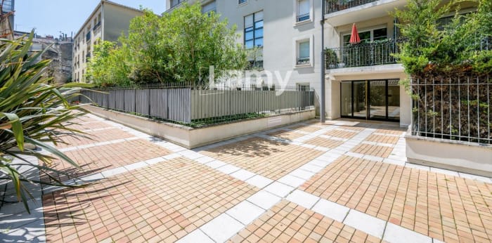 Image 10 sur 10 - Appartement  ·  Vente · Bordeaux (33000) · 3 pièces · 64m²