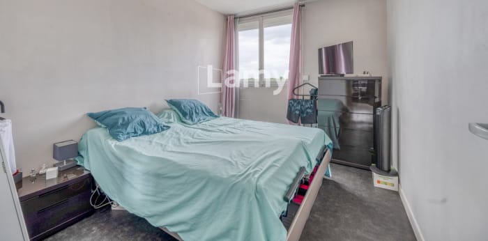 Image 5 sur 8 - Appartement  ·  Vente · Merignac (33700) · 5 pièces · 86m²
