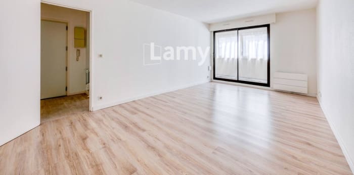 Image 2 sur 6 - Appartement  ·  Vente · Bordeaux (33000) · 3 pièces · 67m²