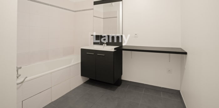 Image 9 sur 11 - Appartement  ·  Vente · St Priest (69800) · 3 pièces · 64m²