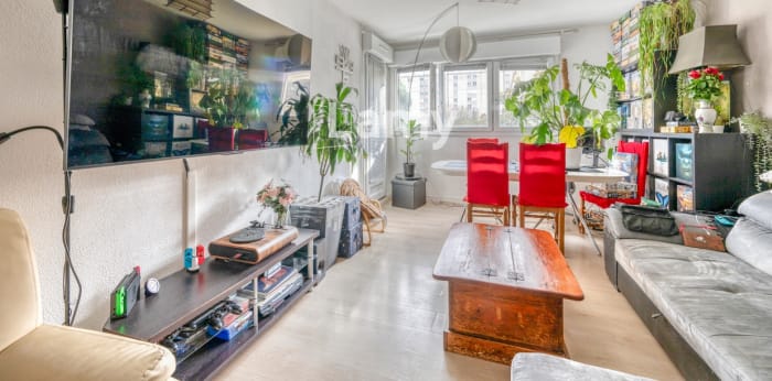 Image 1 sur 12 - Appartement  ·  Vente · Merignac (33700) · 4 pièces · 72m²