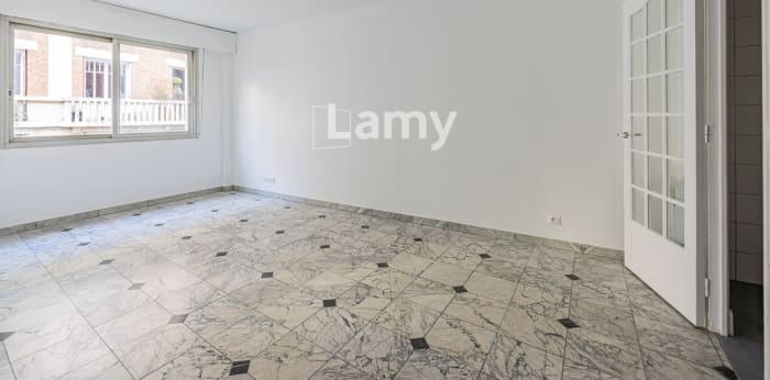 Image 1 sur 10 - Appartement  ·  Vente · Paris (75019) · 2 pièces · 34m²