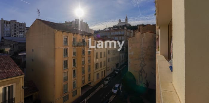 Image 8 sur 9 - Appartement  ·  Vente · Marseille (13006) · 3 pièces · 67m²
