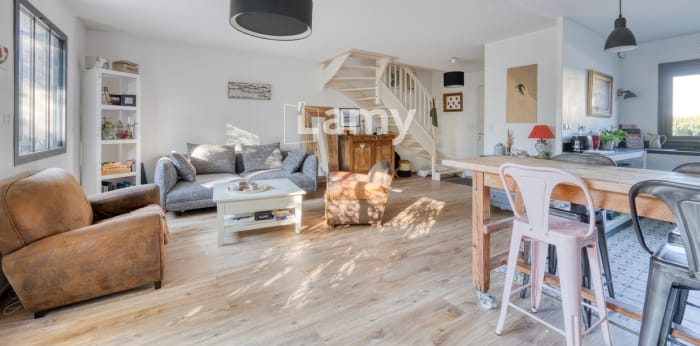 Image 2 sur 9 - Maison/villa  ·  Vente · Pessac (33600) · 5 pièces · 90m²