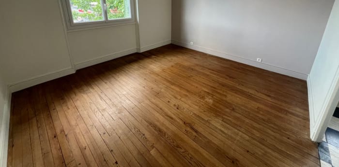 Image 8 sur 17 - Maison/villa  ·  Vente · Issoire (63500) · 9 pièces · 186m²