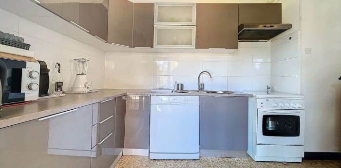 Image 10 sur 12 - Maison/villa  ·  Vente · Aix En Provence (13100) · 10 pièces · 200m²
