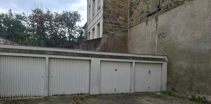 Image 1 sur 2 - Parking/box  ·  Vente · Bordeaux (33000)