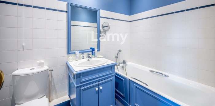 Image 5 sur 8 - Appartement  ·  Vente · Merignac (33700) · 1 pièce · 150m²