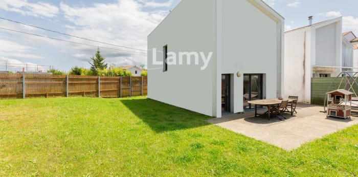 Image 1 sur 7 - Maison/villa  ·  Vente · Bayonne (64100) · 5 pièces · 95m²
