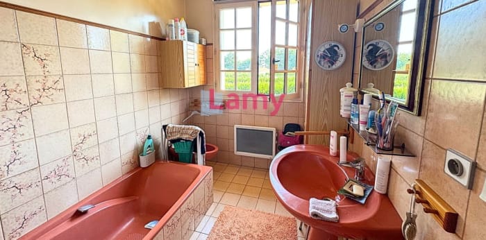 Image 8 sur 9 - Maison/villa  ·  Vente · Vicq Sur Breuilh (87260) · 7 pièces · 132m²