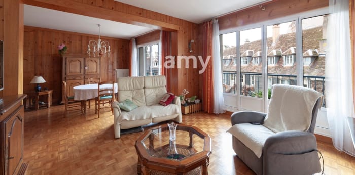 Image 1 sur 9 - Appartement  ·  Vente · Besancon (25000) · 5 pièces · 99m²