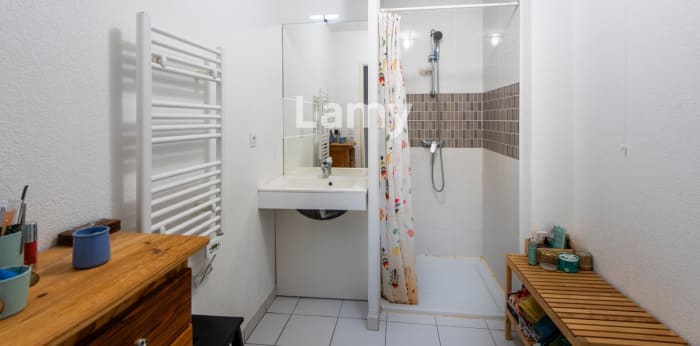 Image 3 sur 6 - Appartement  ·  Vente · Marseille (13003) · 3 pièces · 57m²