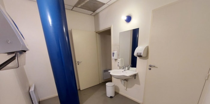 Image 8 sur 10 - Local  ·  Vente · Libourne (33500) · 3 pièces · 120m²