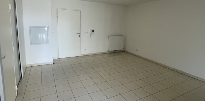 Image 6 sur 11 - Appartement  ·  Vente · Marseille 02 (13002) · 3 pièces · 60m²