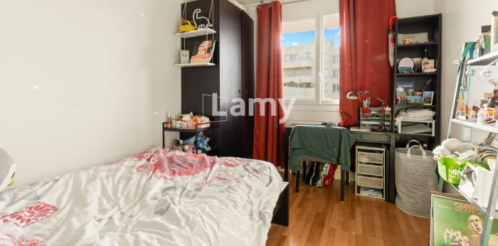 Image 7 sur 9 - Appartement  ·  Vente · Villeurbanne (69100) · 4 pièces · 84m²
