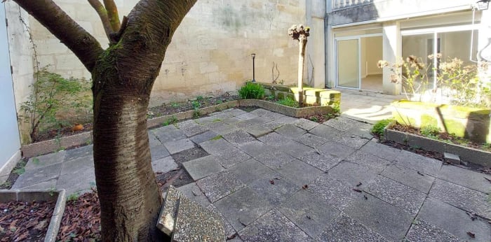 Image 13 sur 15 - Maison/villa  ·  Vente · Bordeaux (33800) · 7 pièces · 205m²