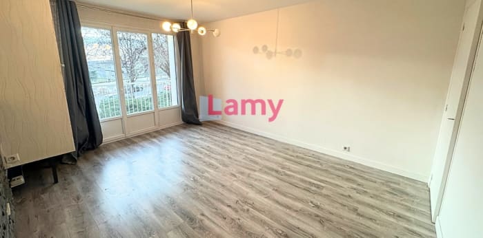 Image 5 sur 9 - Appartement  ·  Vente · Limoges (87000) · 3 pièces · 64m²