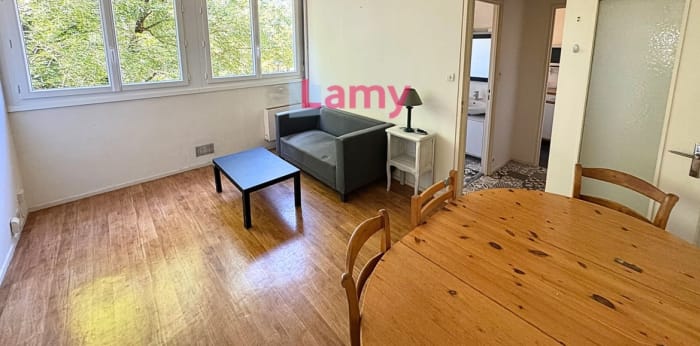 Image 1 sur 6 - Appartement  ·  Vente · Limoges (87100) · 2 pièces · 38m²