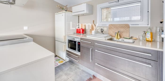 Image 2 sur 20 - Appartement  ·  Vente · Bordeaux (33300) · 4 pièces · 80m²