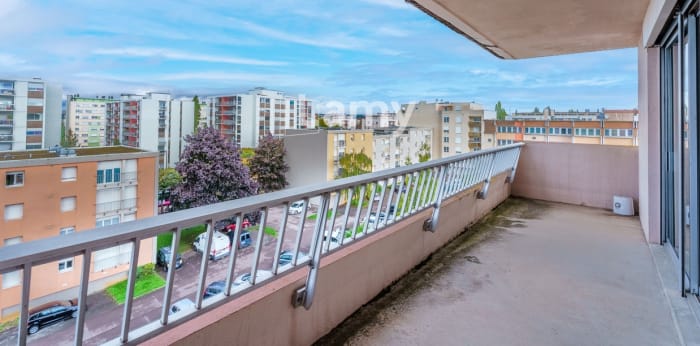 Image 7 sur 8 - Appartement  ·  Vente · Dijon (21000) · 2 pièces · 45m²