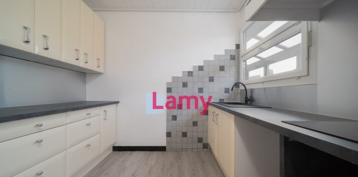 Image 3 sur 7 - Appartement  ·  Vente · Digne Les Bains (04000) · 4 pièces · 79m²