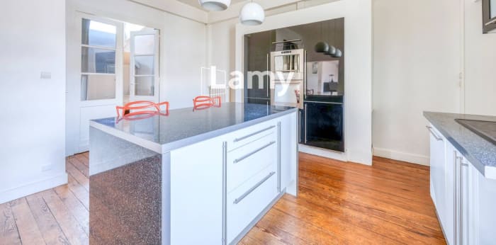 Image 6 sur 11 - Appartement  ·  Vente · Bordeaux (33000) · 3 pièces · 105m²
