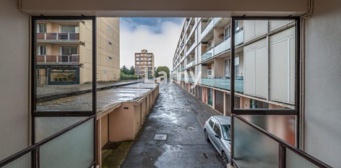 Image 3 sur 10 - Appartement  ·  Vente · Livry Gargan (93190) · 3 pièces · 53m²