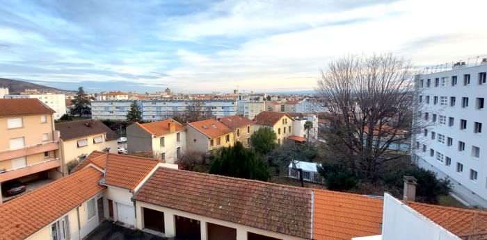 Image 4 sur 5 - Appartement  ·  Vente · Clermont Ferrand (63000) · 1 pièce · 30m²