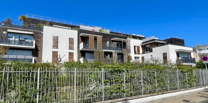 Image 2 sur 2 - Parking/box  ·  Vente · Eaubonne (95600) · 11m²